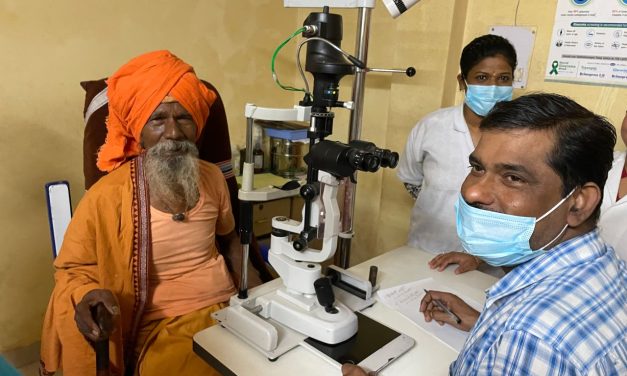 Taking 101 Year Old Sadhu Brahma Chaitanya Das to the Eye Hospital